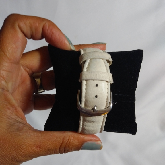 Chicos Womens Watch - Picture 2 of 4